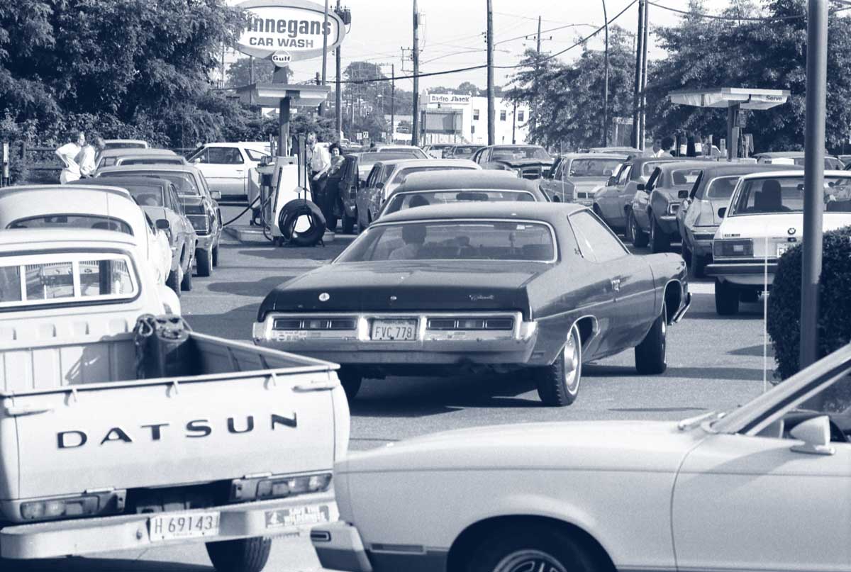 Line at gas (petrol) station in the 1970s